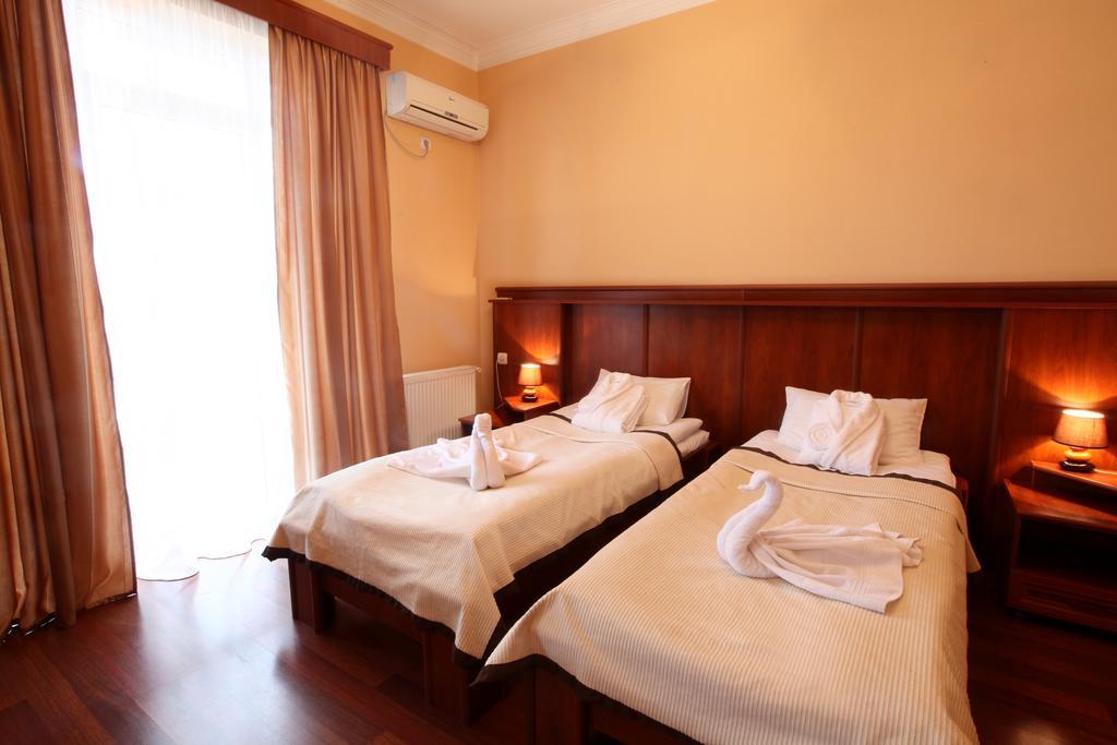 Astoria Hotel Tbilisi Eksteriør bilde