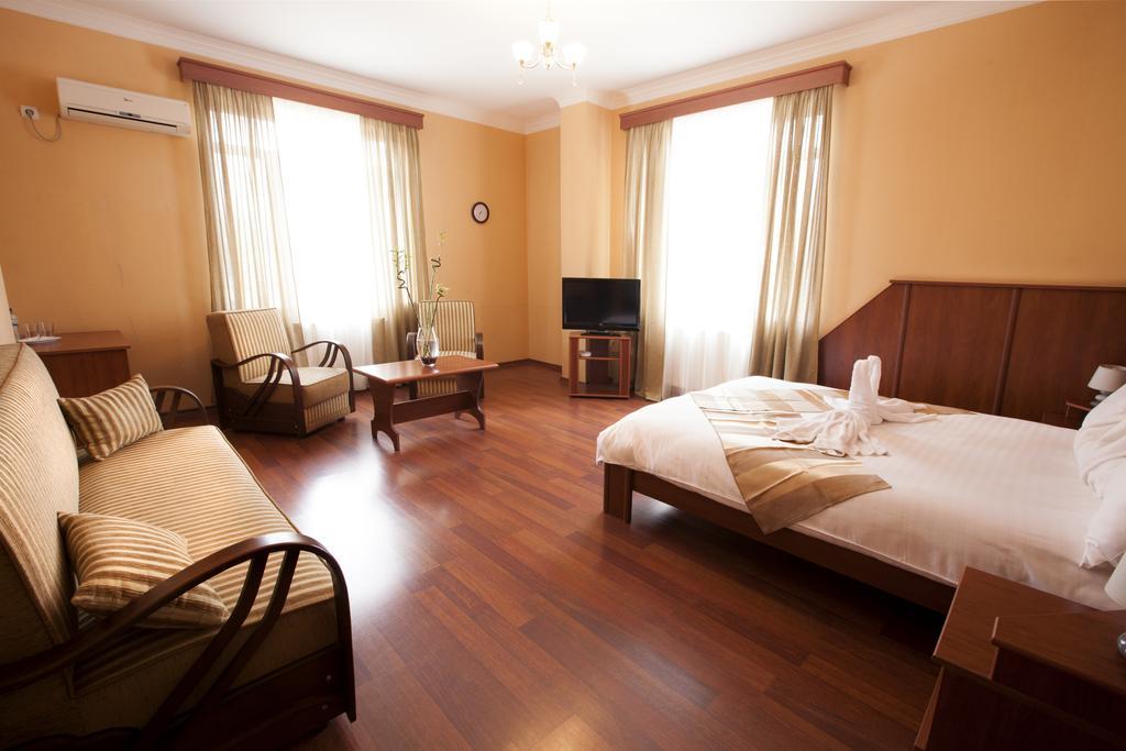 Astoria Hotel Tbilisi Eksteriør bilde